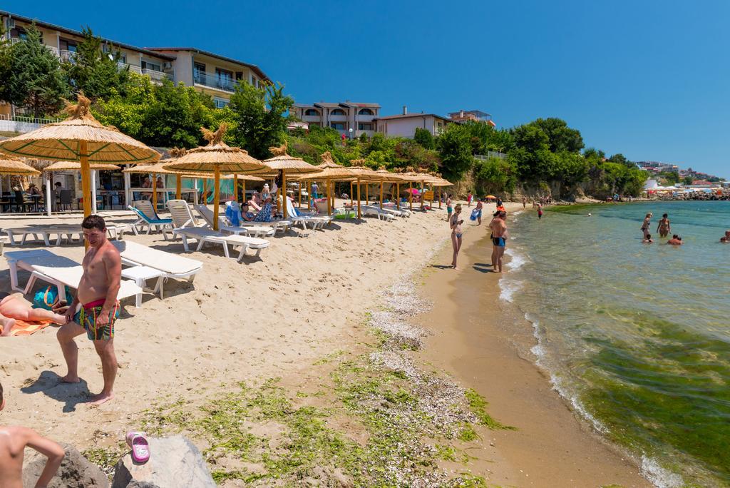 Iris Beach Hotel Sveti Vlas Buitenkant foto